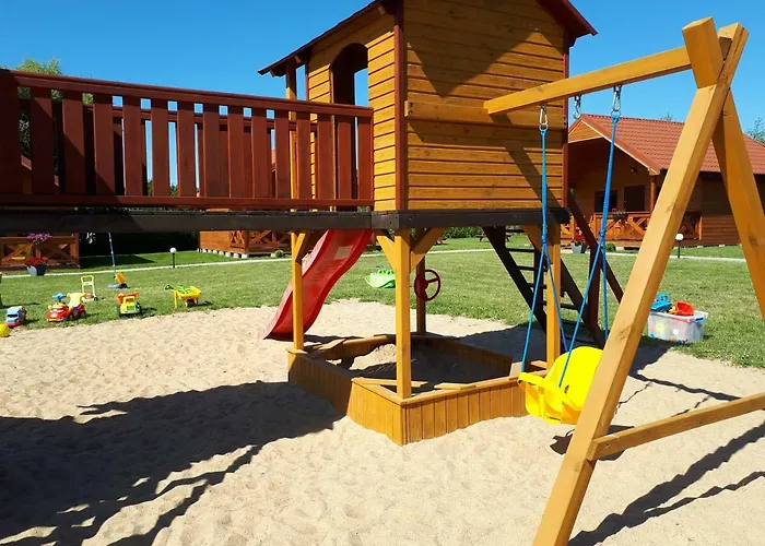 Letniskowe Rekinek 別荘 *